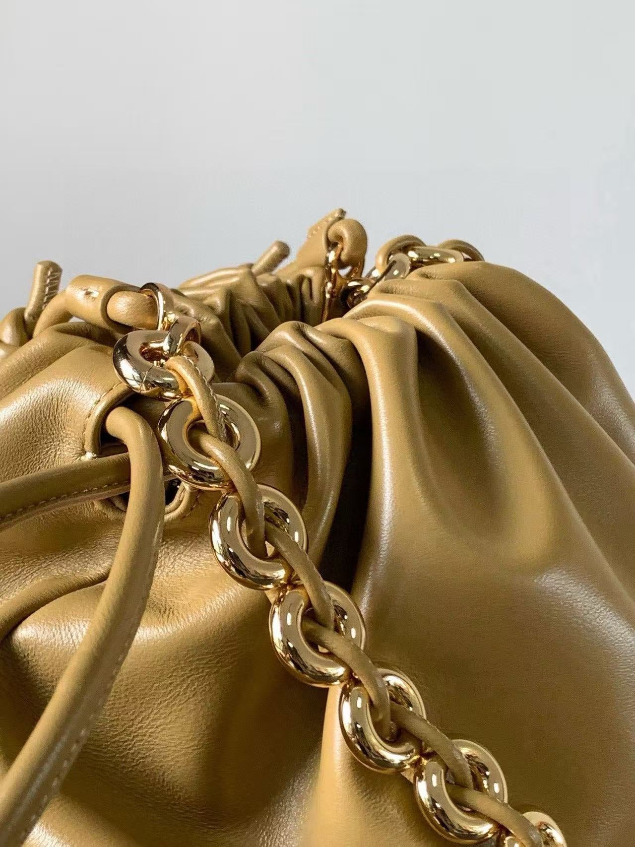 The new star's same large soft nappa sheep leather Flamenco Purse handbag