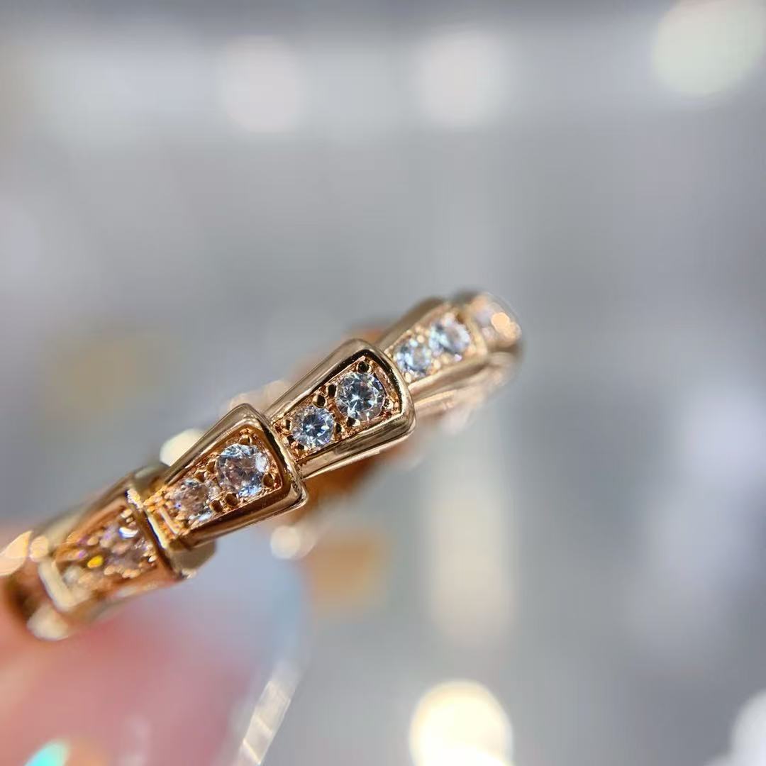 BVLGAR*I SERPENTI VIPER Spirit Snake Full Diamond Ring