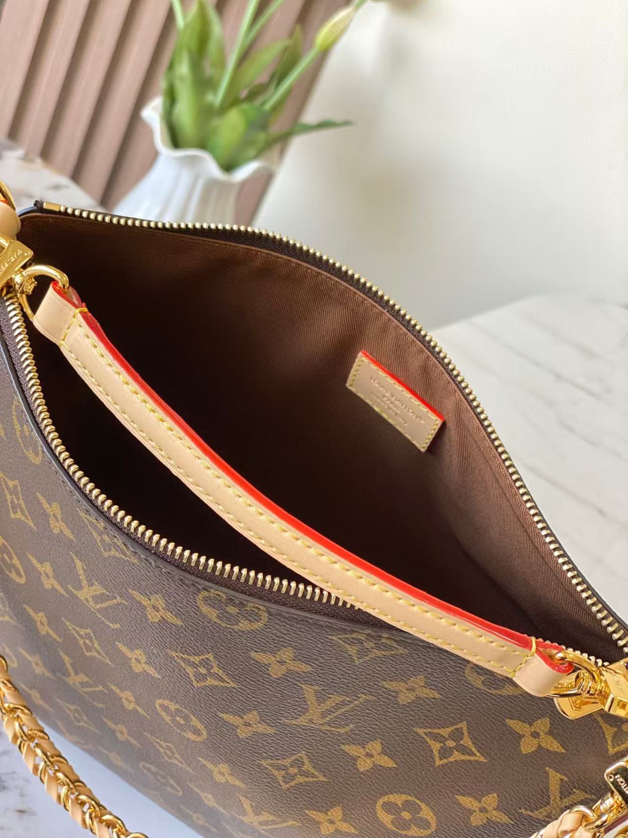 Multipass handbag