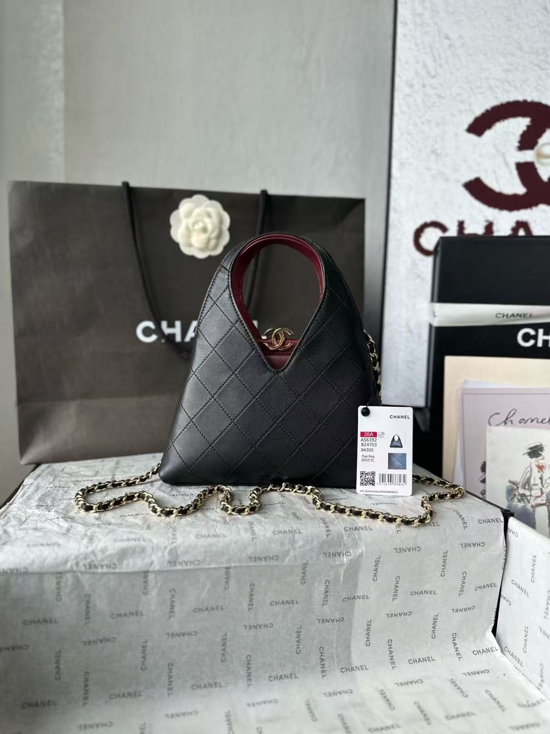 Chanel 26a high-end handicraft series triangle bag