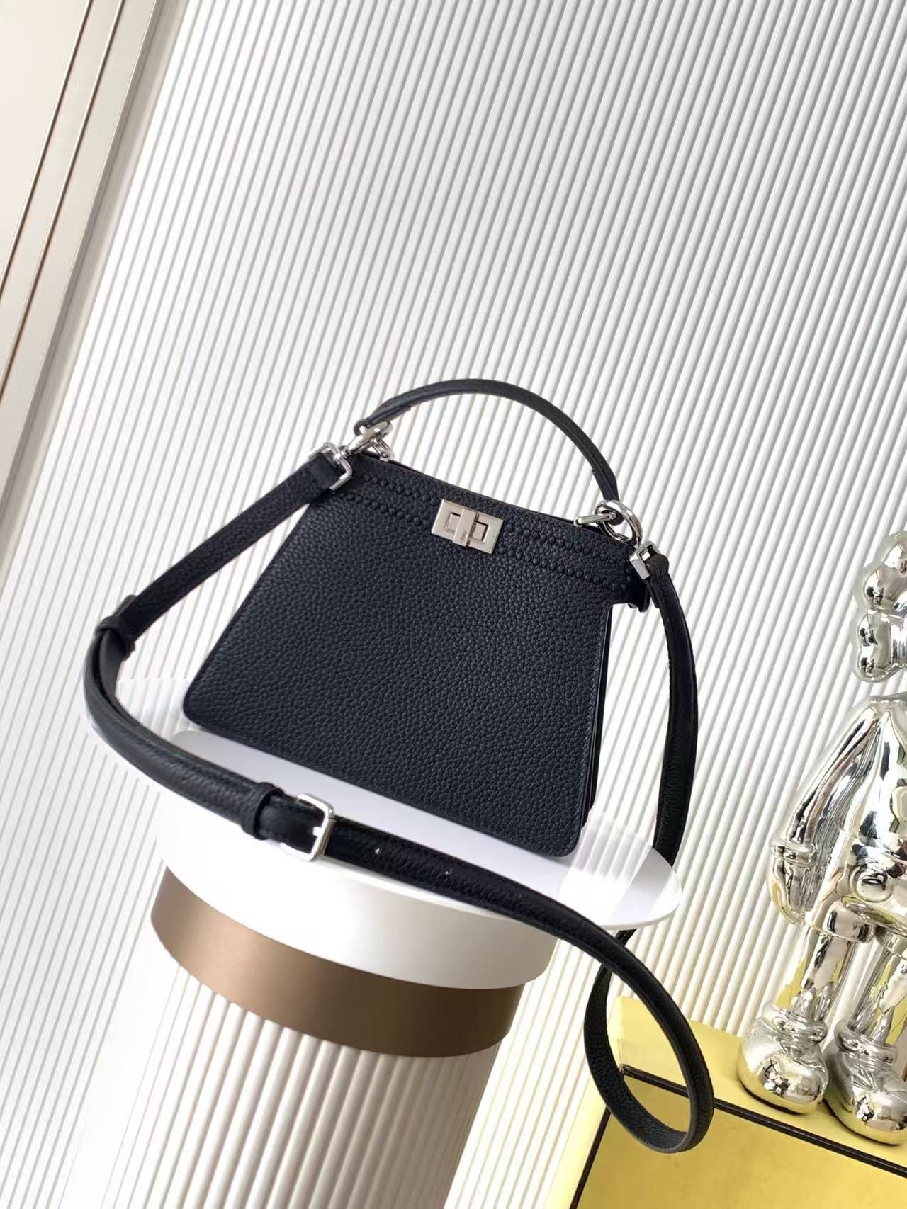 Peekaboo new series ISeeU petite calfskin feels super delicate