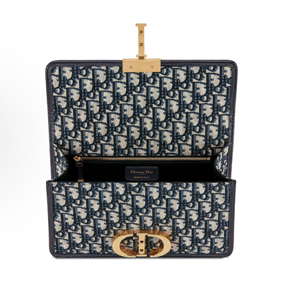 30 Montaigne