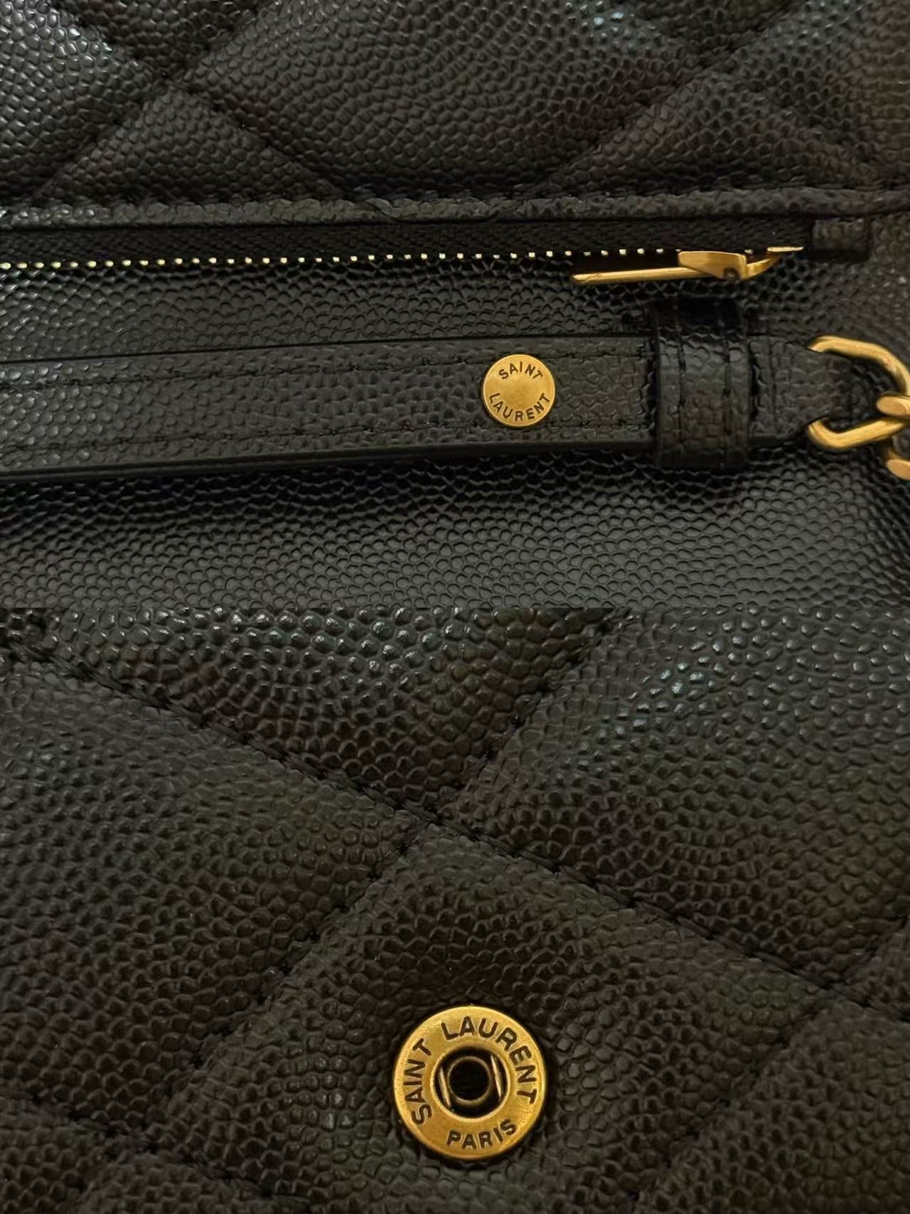 classic and versatile bag