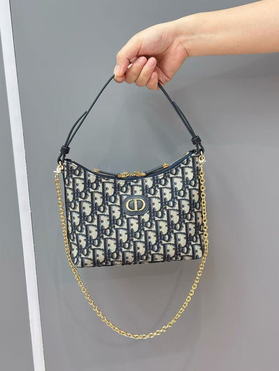 Dio*rLing 30 Montaigne Dior's Love Mini Chain Handbag