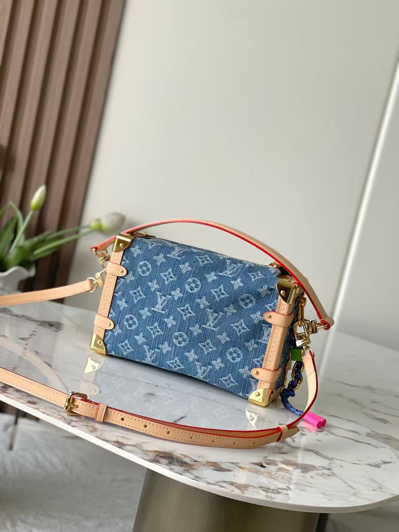 Side Trunk medium-sized handbag