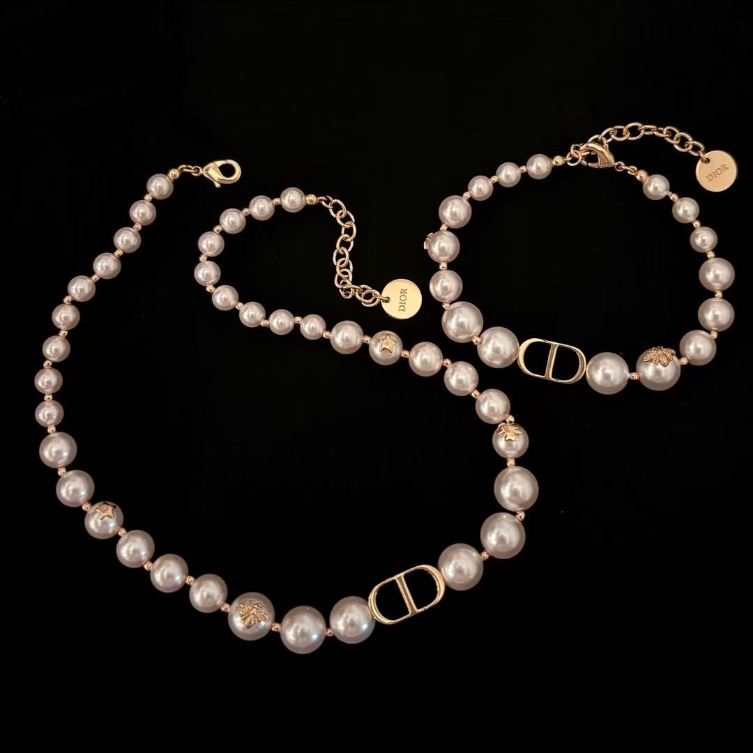 Dio*r 30 Montaigne CD pink pearl short necklace/bracelet