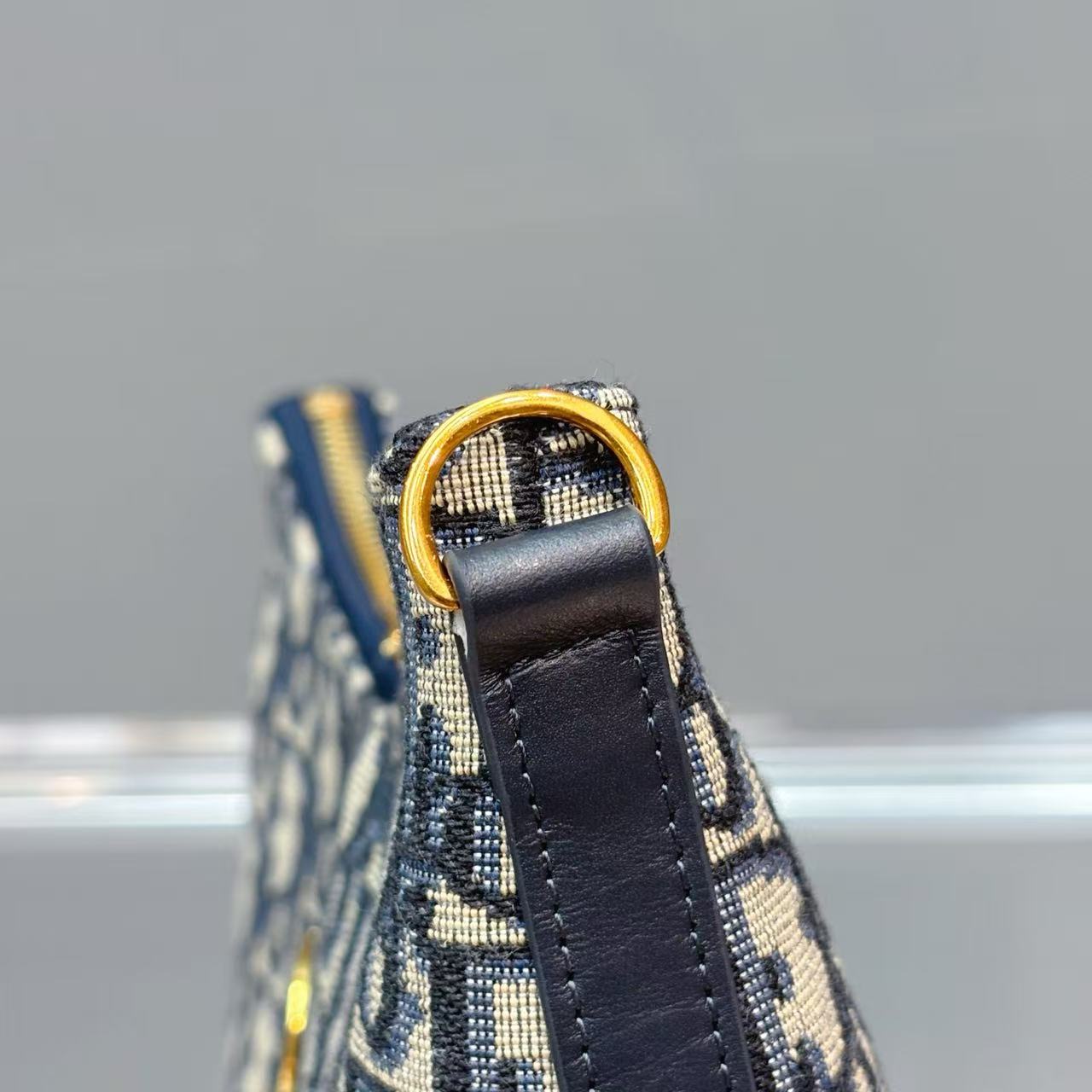 Dio*rLing 30 Montaigne Dior's Love Mini Chain Handbag