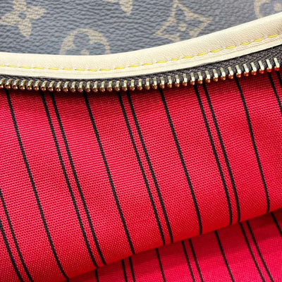 Line-Up Shoulder Bag