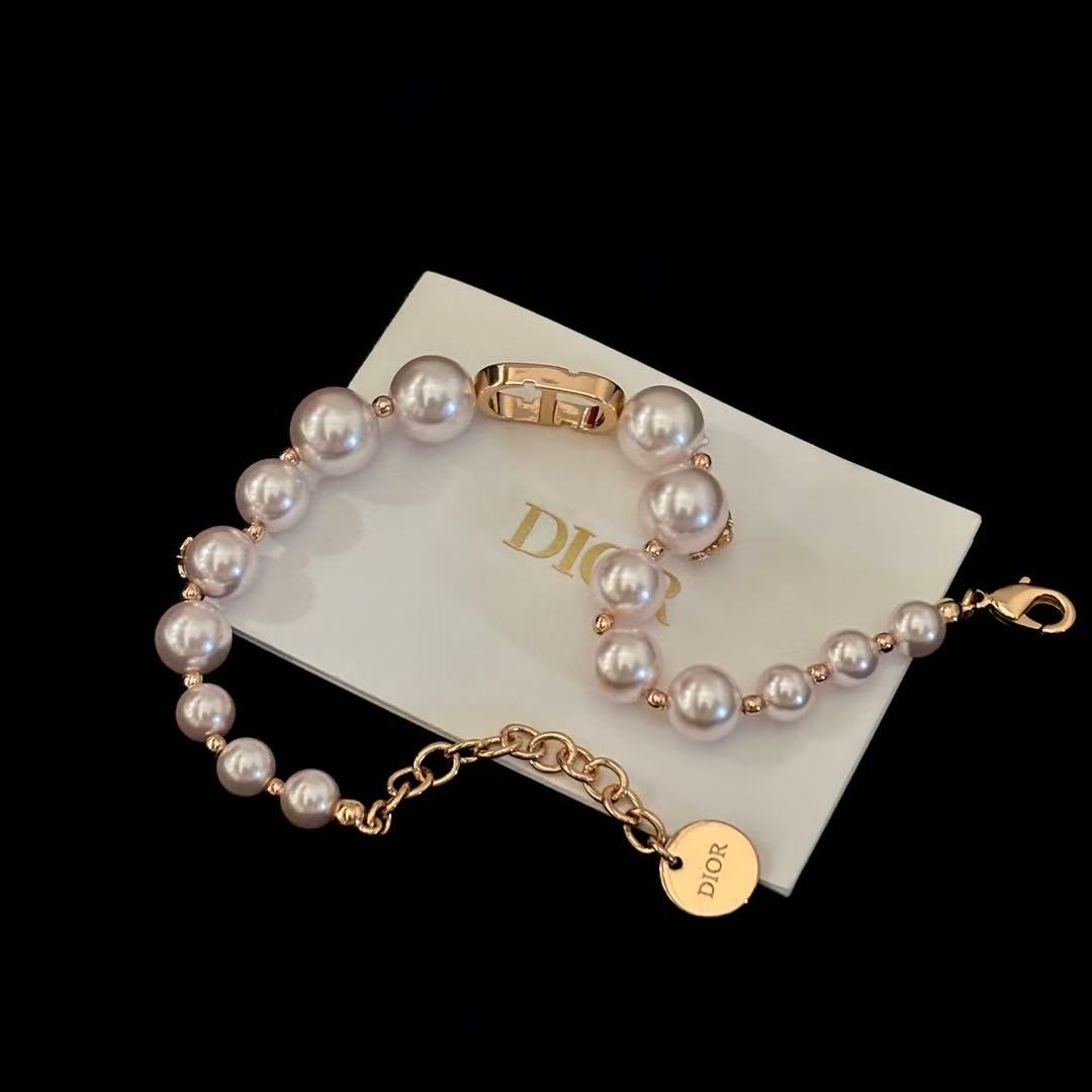 Dio*r 30 Montaigne CD pink pearl short necklace/bracelet