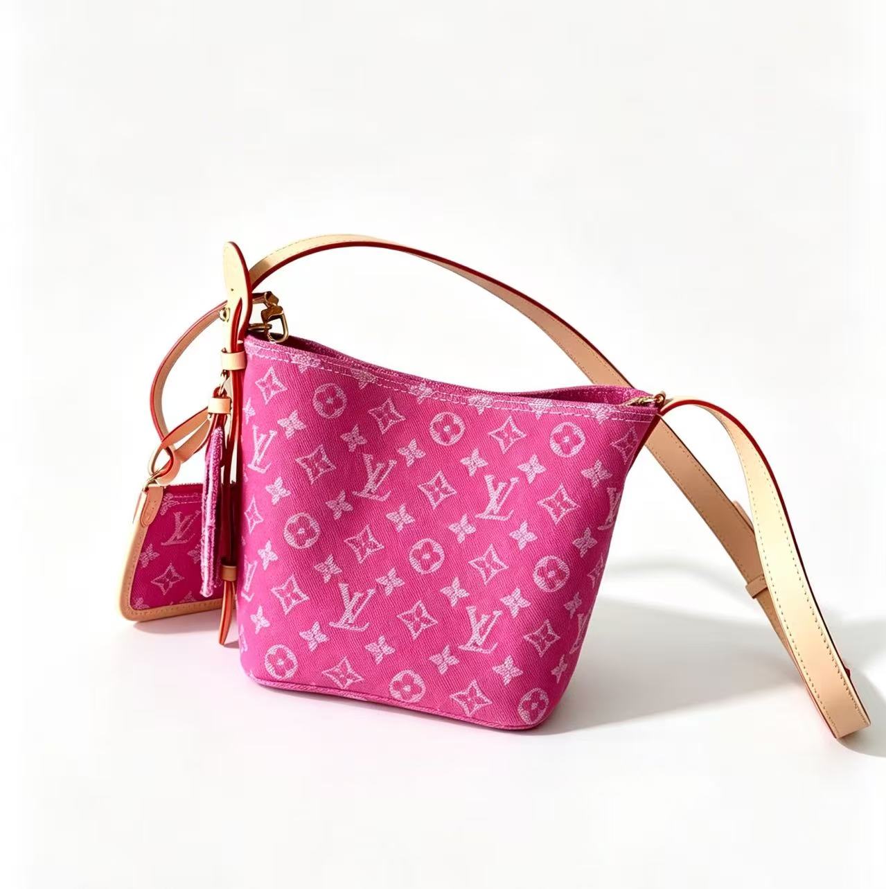 All In BB bucket handbag