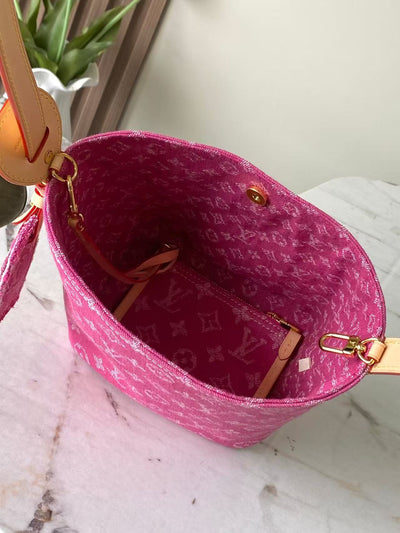 All In BB bucket handbag