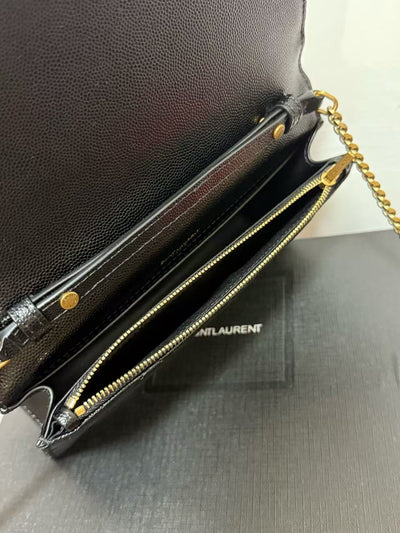 classic and versatile bag
