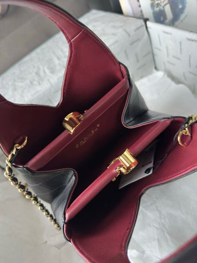Chanel 26a high-end handicraft series triangle bag