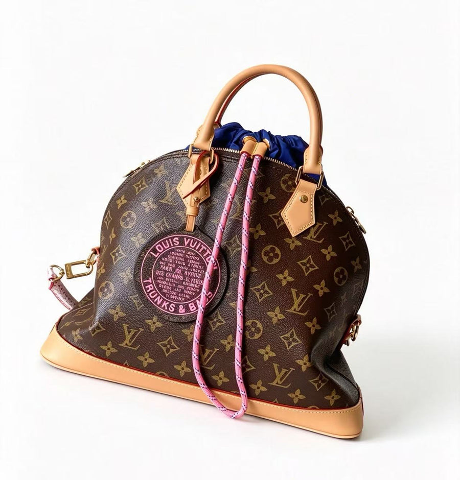 Alma Soft medium-sized handbag