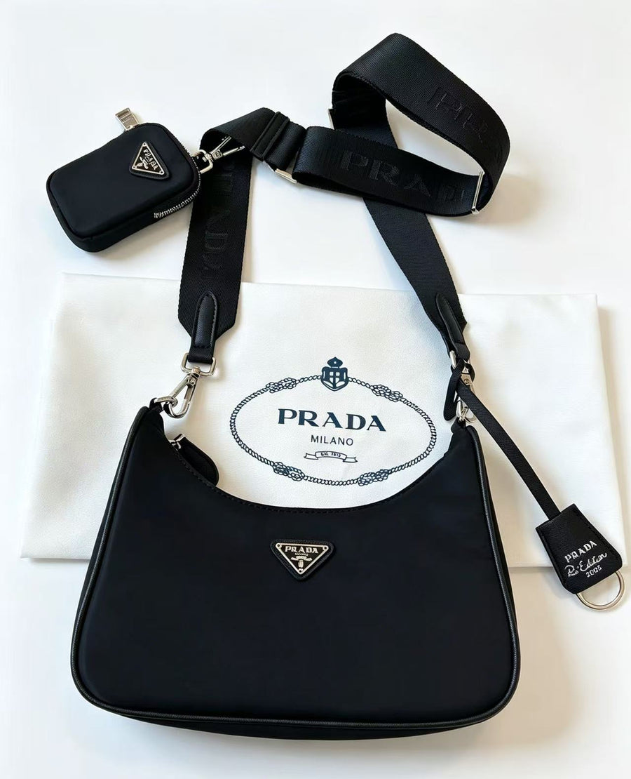 A big bag similar to a dumpling bag