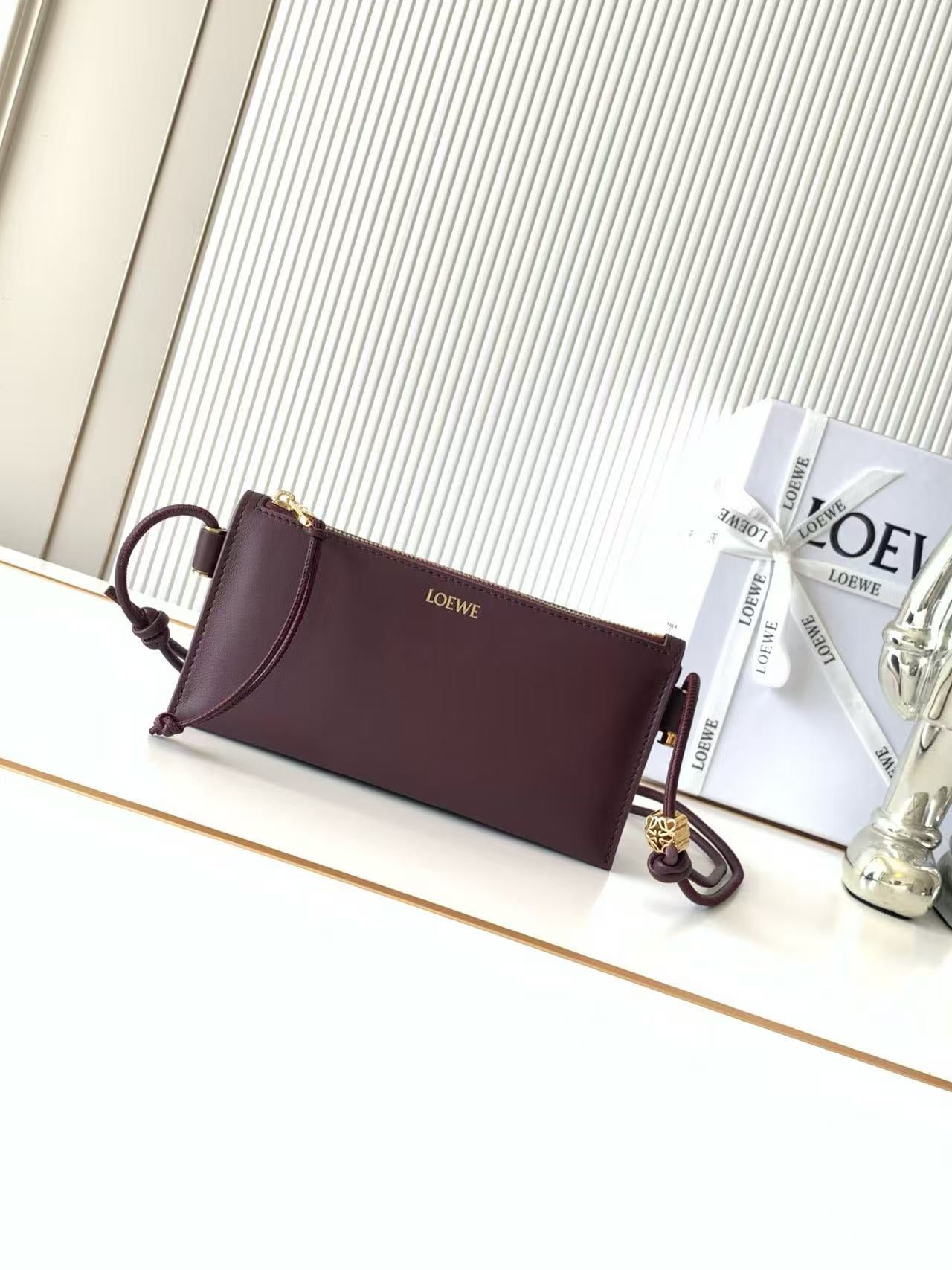 Napa cow leather Joya clutch bag
