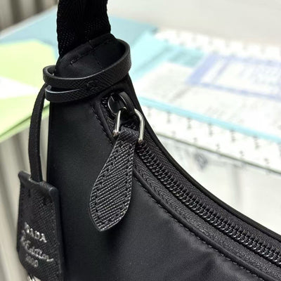 women's nylon shoulder bag