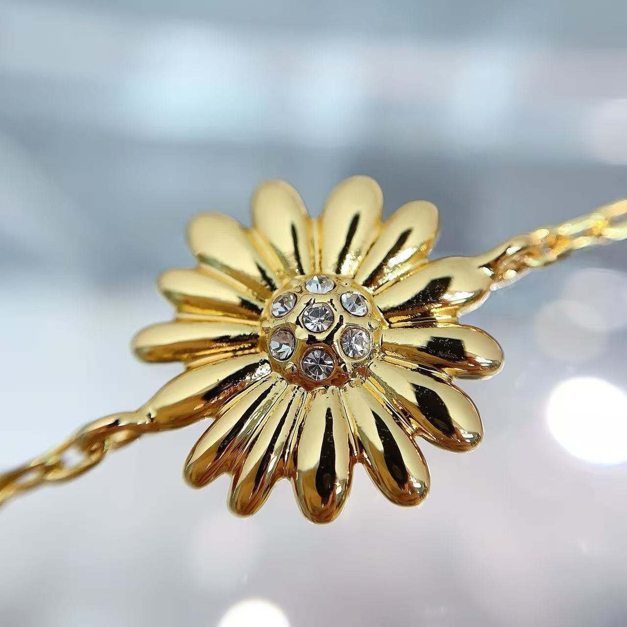 Dio*r CD Multi Flowers Series Metal Daisy CD Double Chain Bracelet/Necklace
