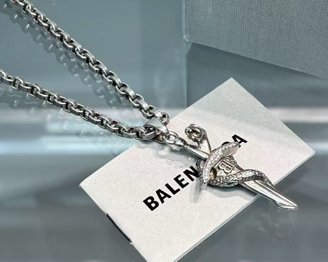 Balenciag*a Paris World* Family GOTH SNAKE Necklace/Snake Year Limited Spirit Snake Sword Necklace