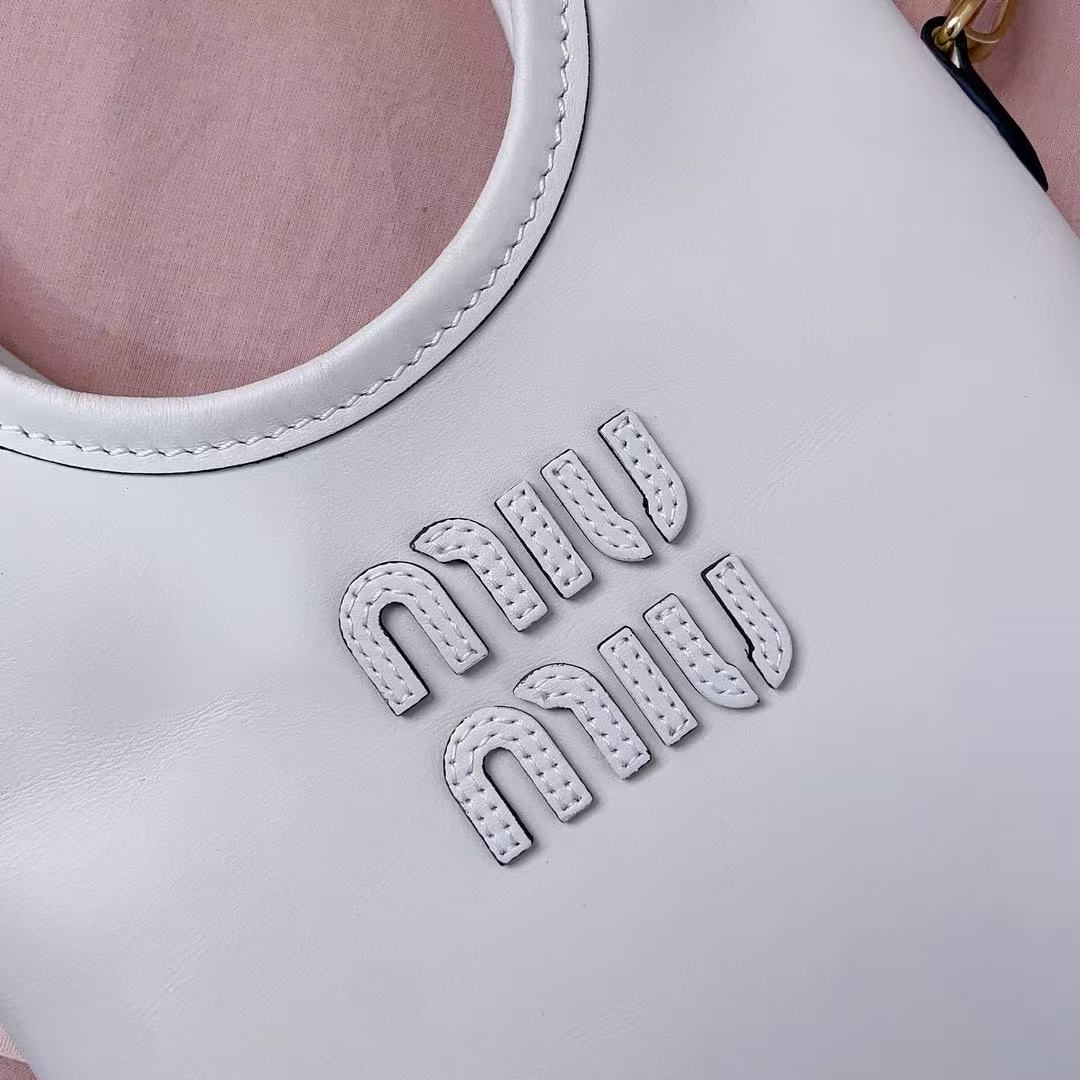 Miu's new mini tote bag