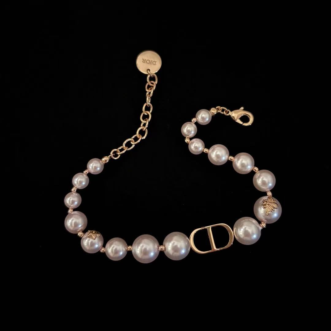 Dio*r 30 Montaigne CD pink pearl short necklace/bracelet