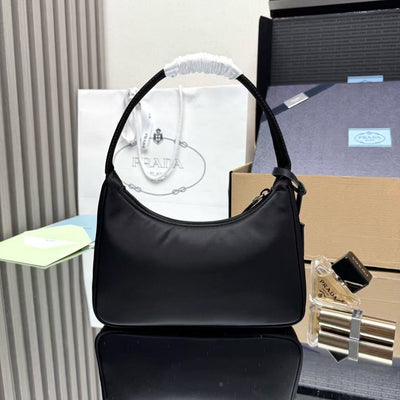 women's nylon shoulder bag