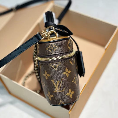 Loui*s Vuitto*n VANITY CHAIN POUCH Handbag/Narrow Edition Cosmetic Box