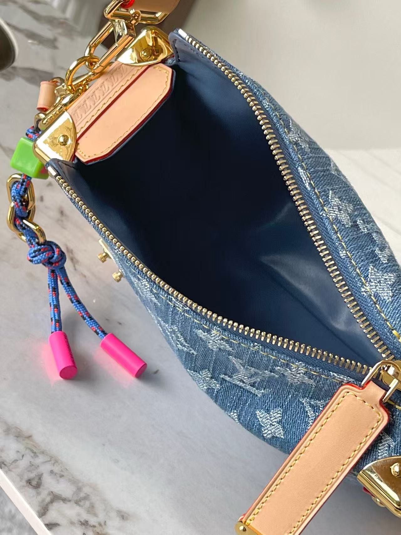 Side Trunk medium-sized handbag