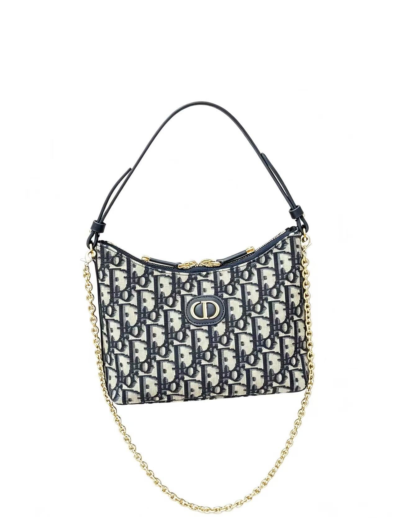Dio*rLing 30 Montaigne Dior's Love Mini Chain Handbag