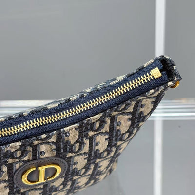 Dio*rLing 30 Montaigne Dior's Love Mini Chain Handbag