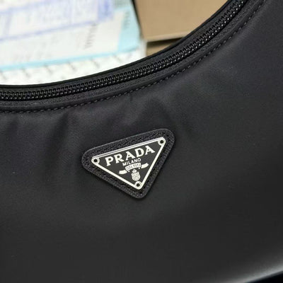 women's nylon shoulder bag