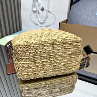 2026 new woven bucket bag