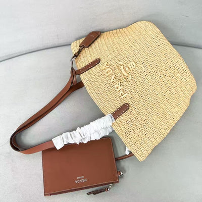 26s straw-knitted shoulder bag
