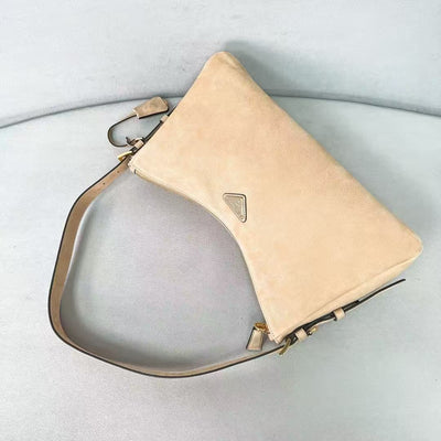 The new Aimee armpit bag
