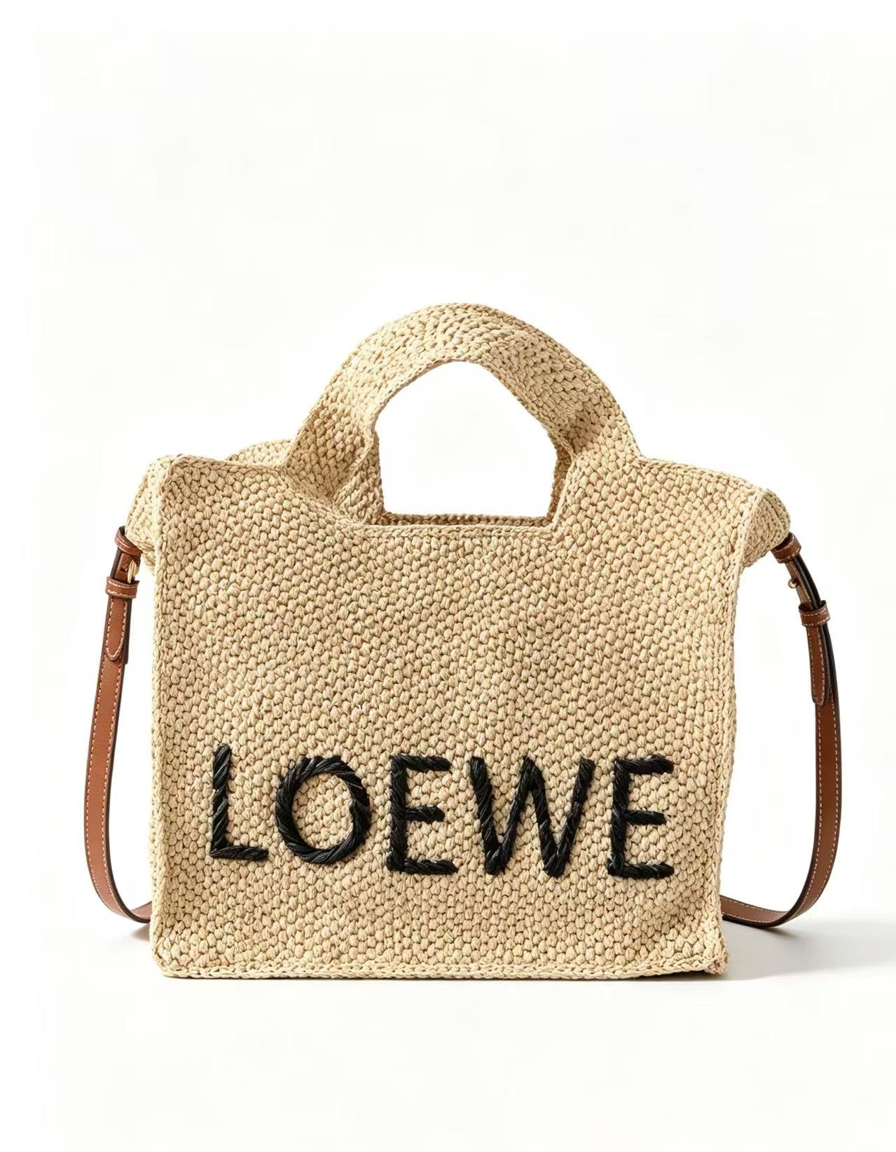 WE Font Tote handbag