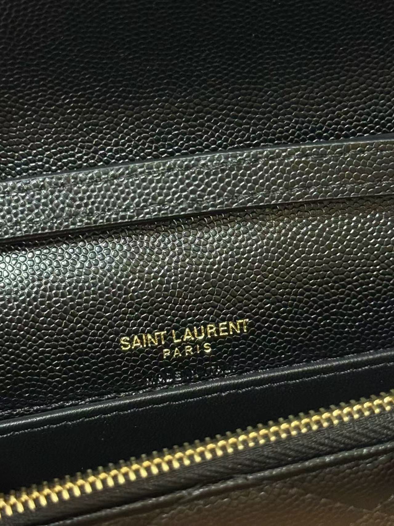 classic and versatile bag