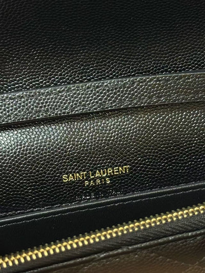 classic and versatile bag