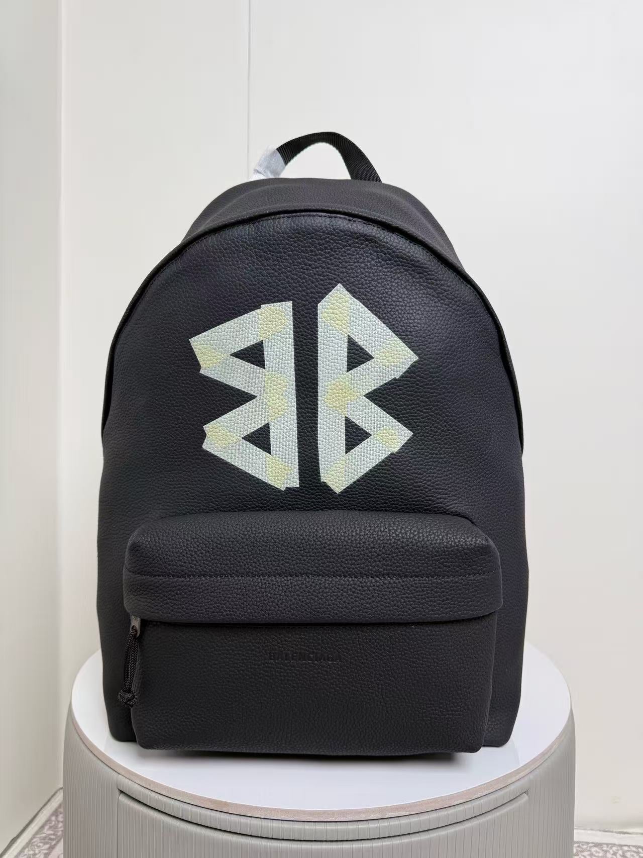 Balenciag, Balenciag's bag