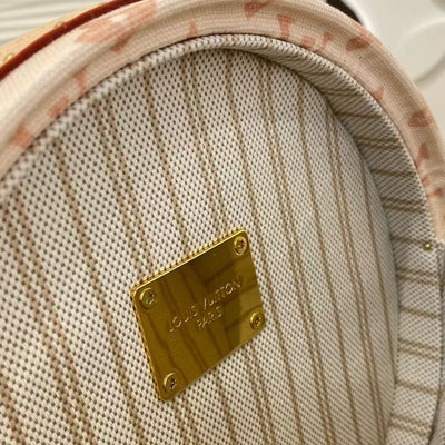&nbsp;This Boîte Chapeau PM