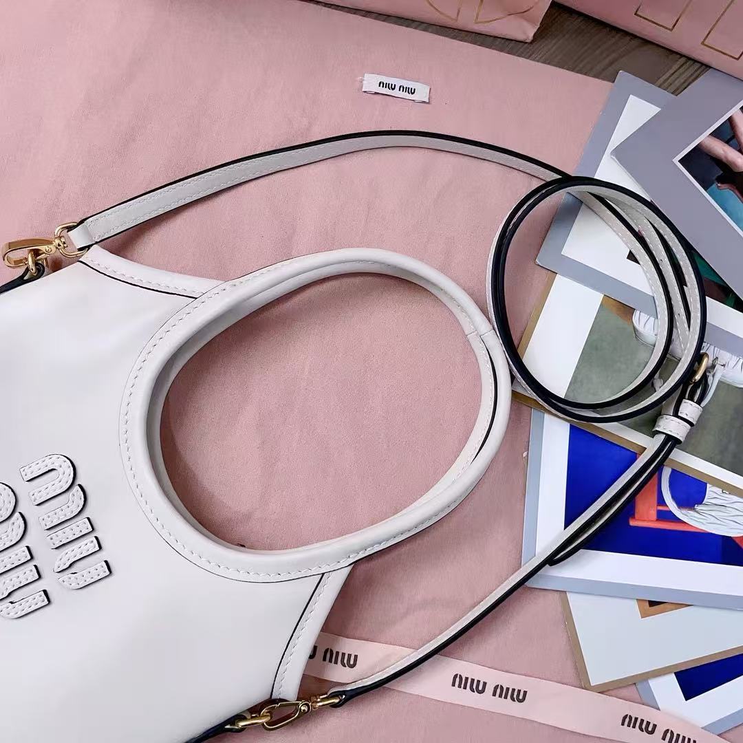 Miu's new mini tote bag