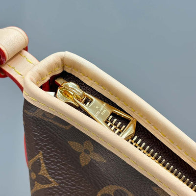 Line-Up Shoulder Bag