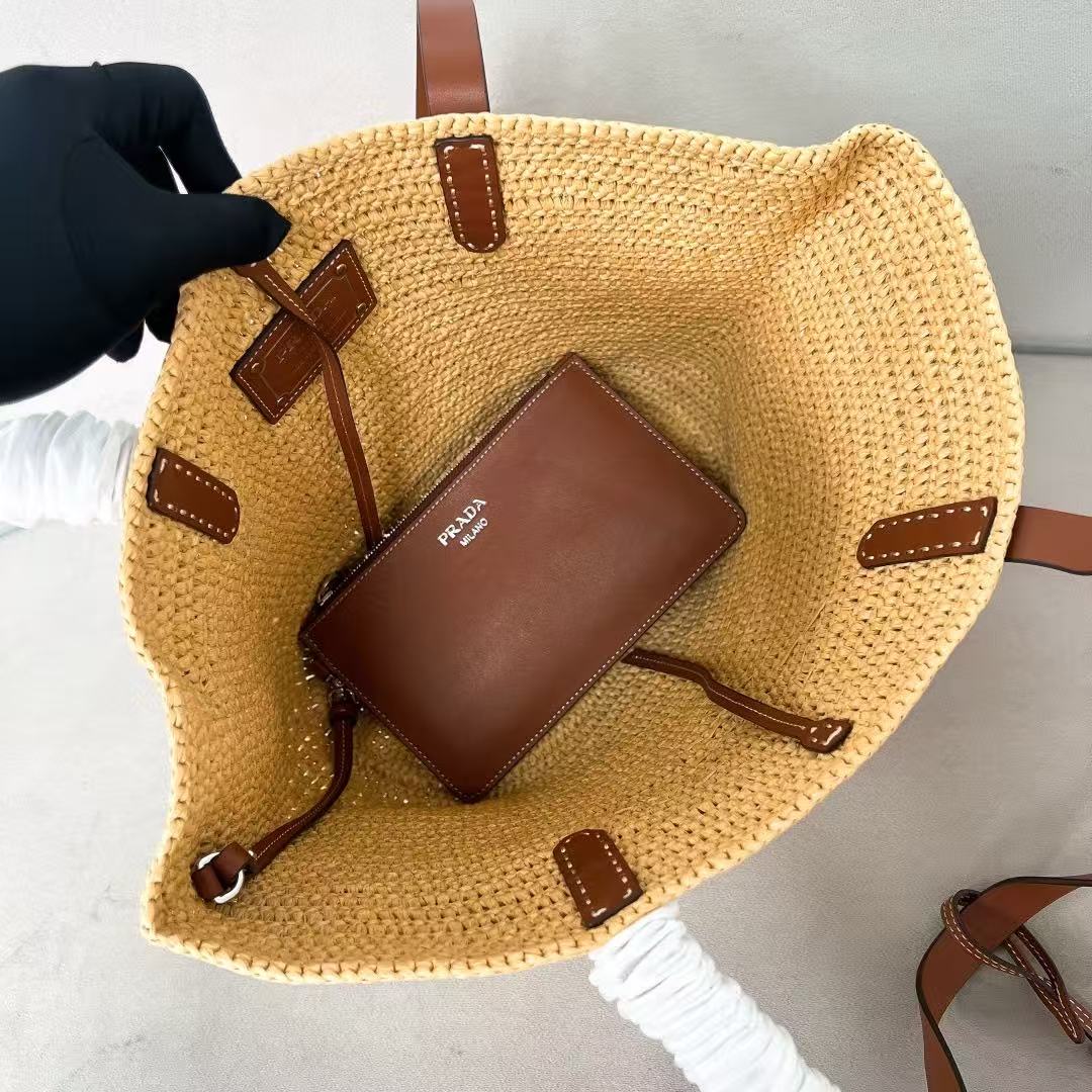 26s straw-knitted shoulder bag