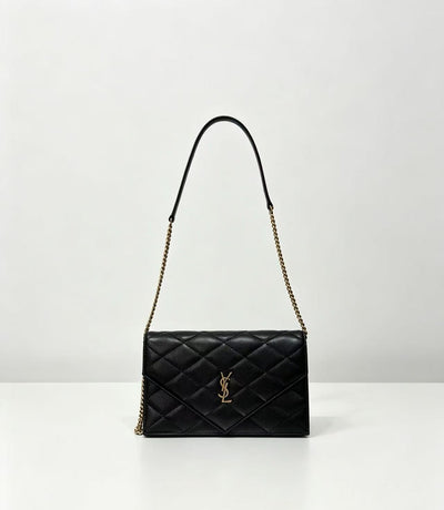 classic and versatile bag