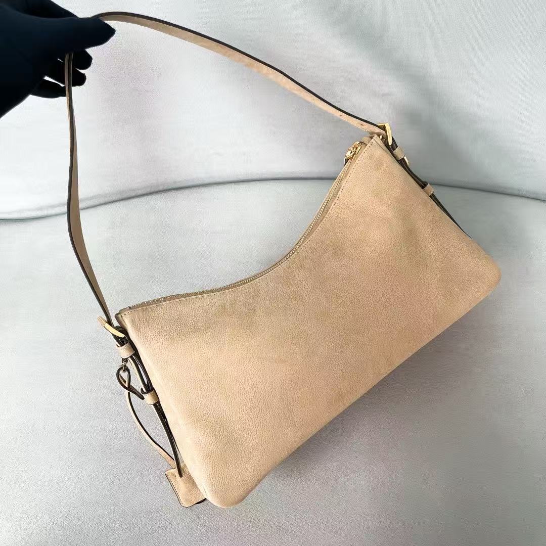 The new Aimee armpit bag