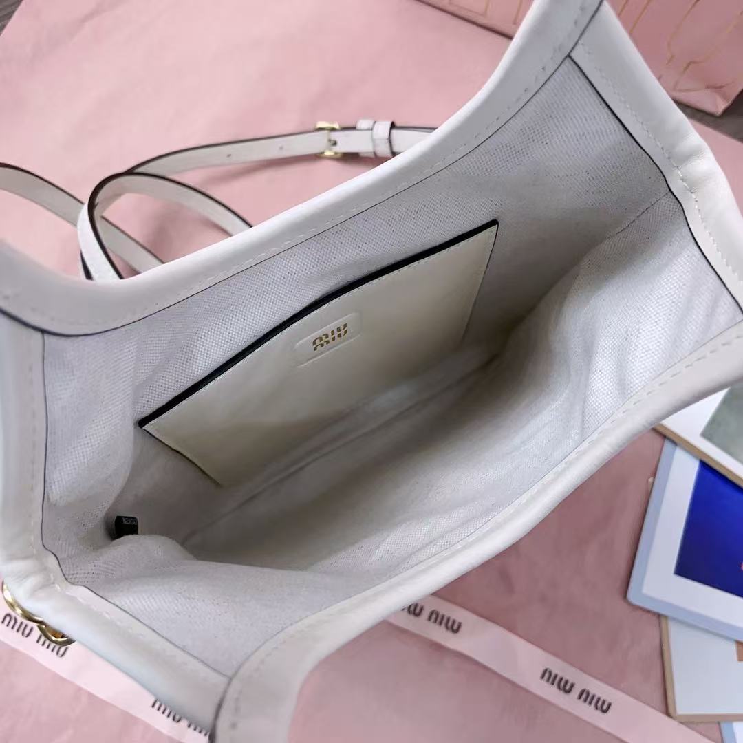 Miu's new mini tote bag