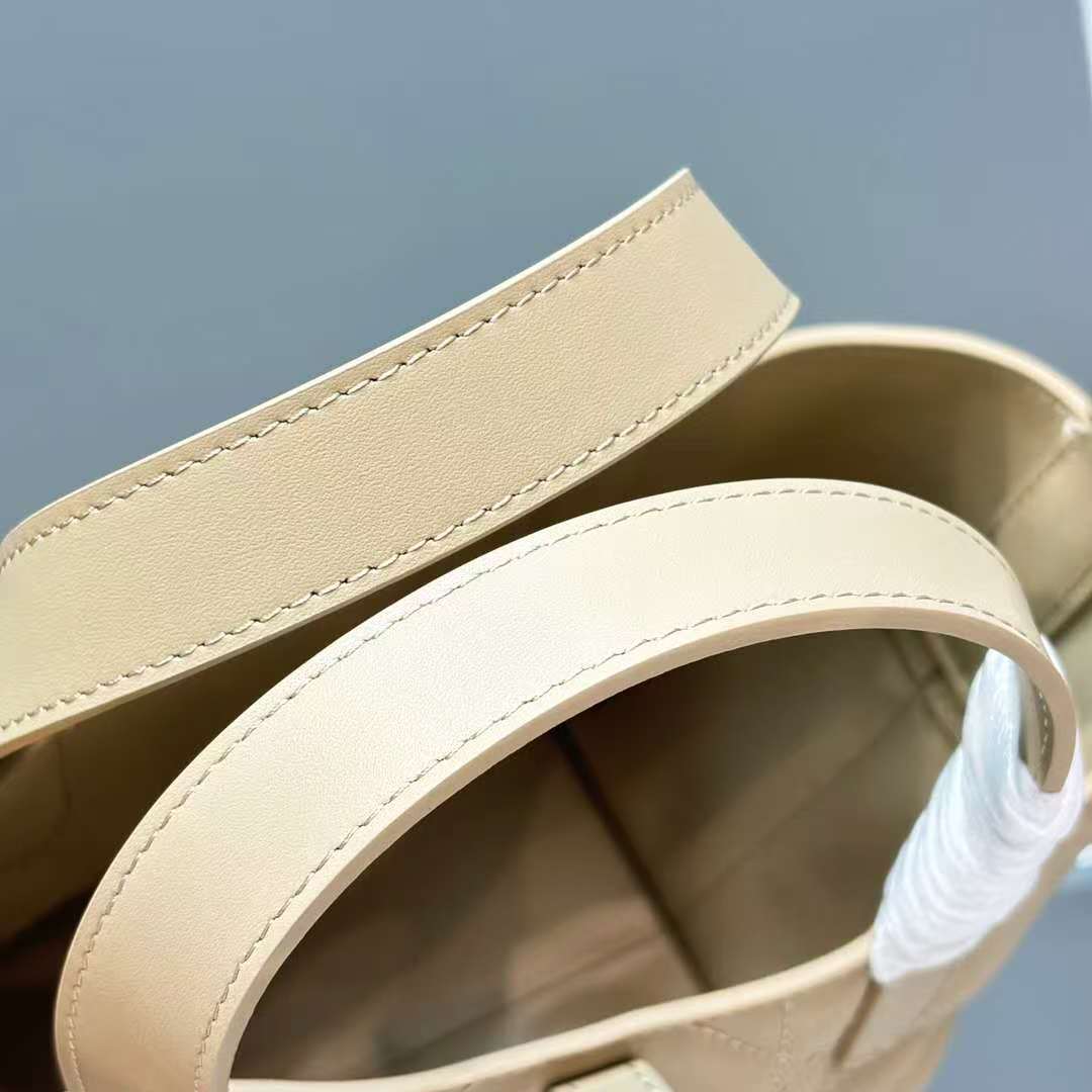 Dio*r Small Dio! Toujours vertical handbag
