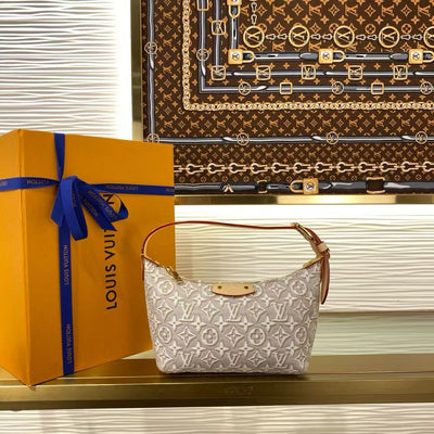 Pochette Hills Armpit Handbag