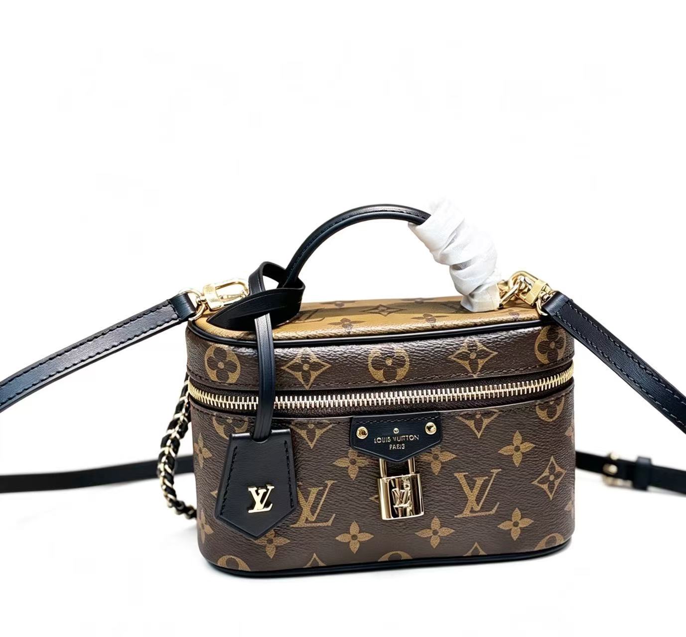Loui*s Vuitto*n VANITY CHAIN POUCH Handbag/Narrow Edition Cosmetic Box
